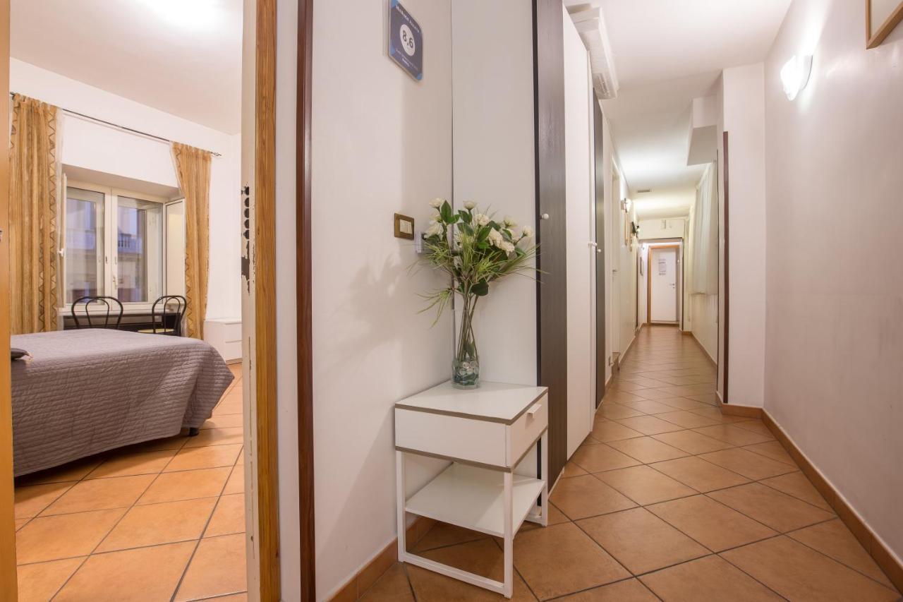 רומא Minihotel Azzurra מראה חיצוני תמונה